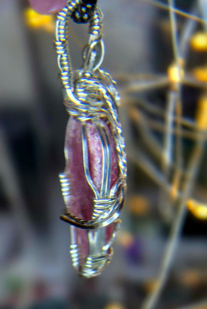 So Pretty In Pink – Pink Rhodonite & Labradorite Silver Plated Copper Pendant