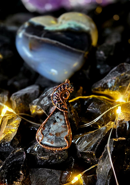 Simply Elegance – Glowing Yooperlight & Rainbow Bead Pendant