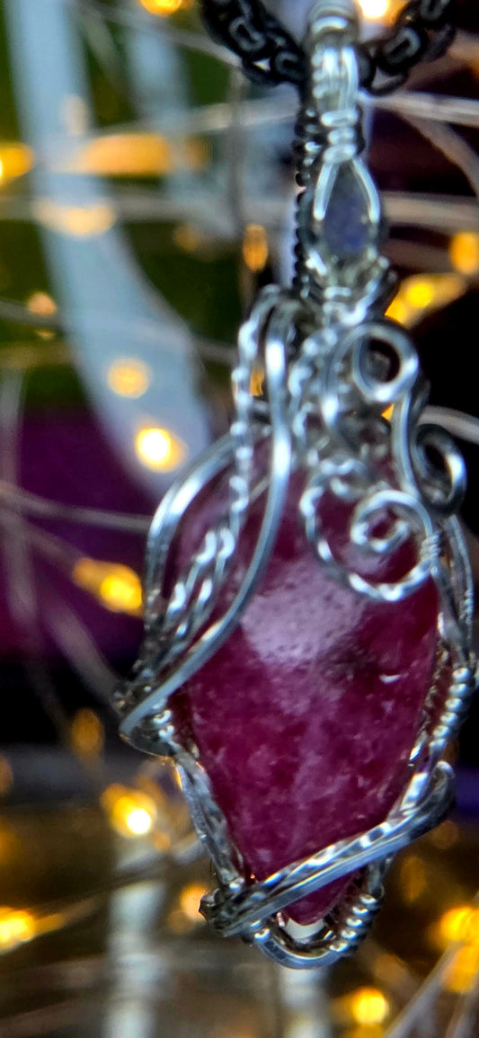 So Pretty In Pink – Pink Rhodonite & Labradorite Silver Plated Copper Pendant