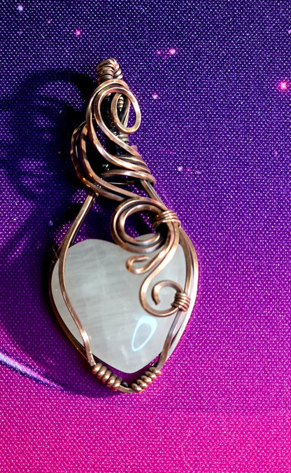 Heart of Serenity – Hand-Wrapped Rose Quartz Pendant