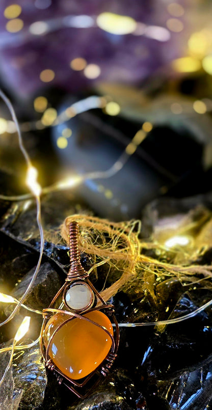 Be Still My Heart – Carnelian & Rainbow Moonstone Copper Pendant
